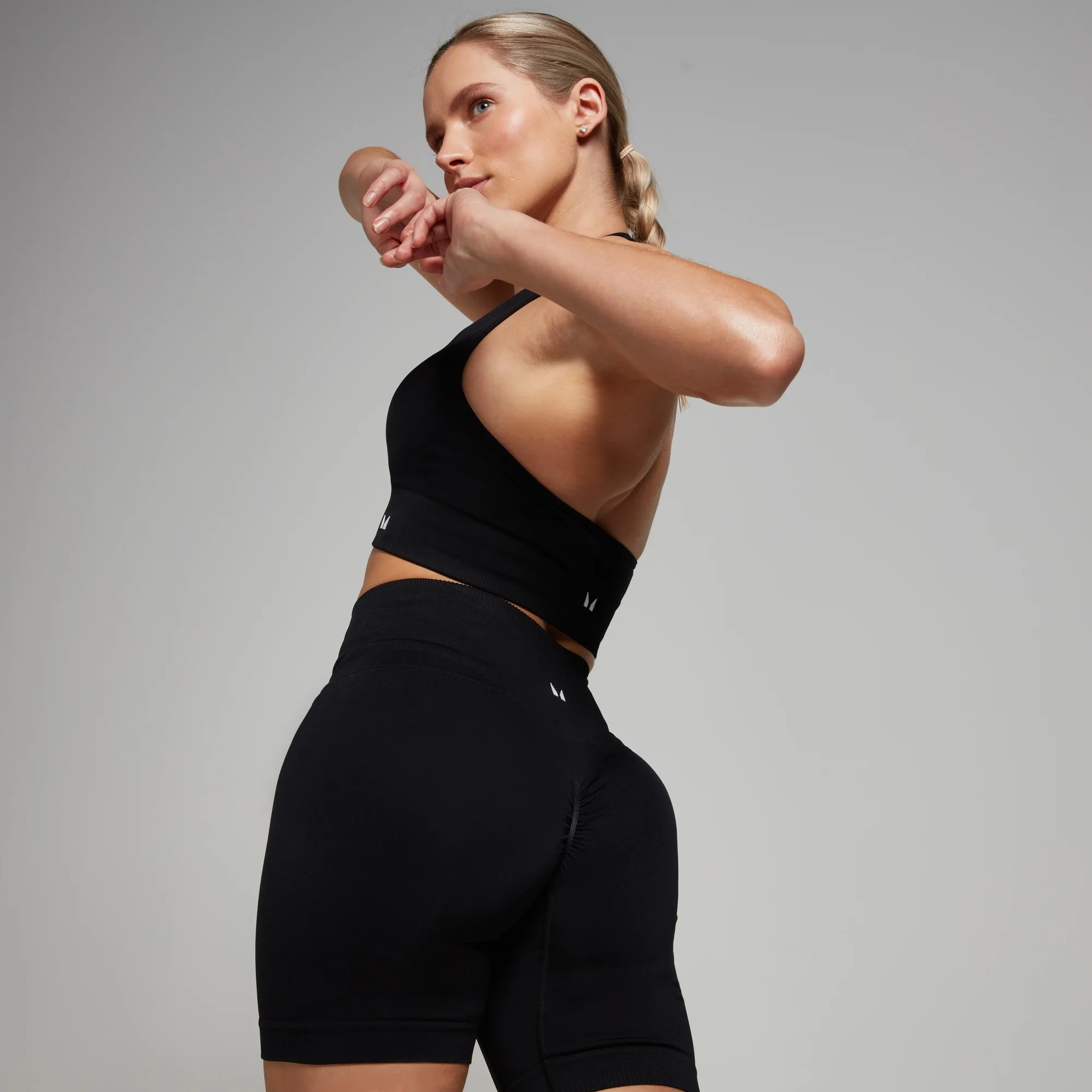MP Women's Tempo Seamless Scrunch Shorts - Black - XS Image 1