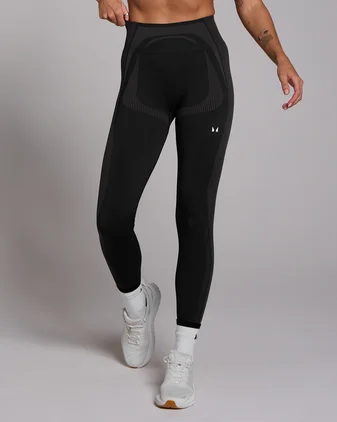 MP Women's Tempo Seamless Hybrid Leggings - Black